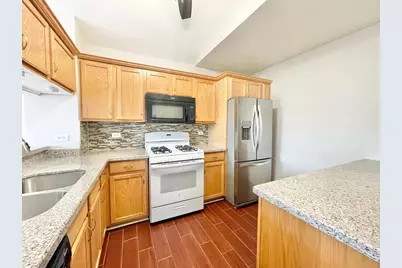 1950 Middlebury Drive #1950, Aurora, IL 60503 - Photo 5