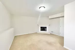 1950 Middlebury Dr, Aurora, IL 60503 - Photo 15