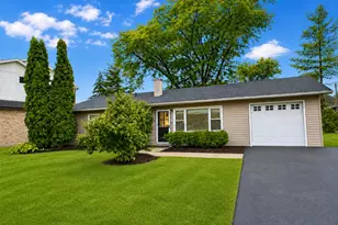 5524 S Quincy St, Hinsdale, IL 60521 - Photo 1