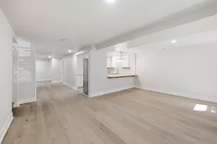 6335 N Magnolia Ave, Chicago, IL 60660 - Photo 7