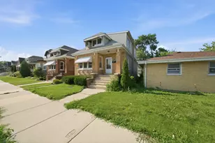 5704 W Newport Ave, Chicago, IL 60634 - Photo 3