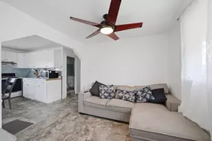 5704 W Newport Ave, Chicago, IL 60634 - Photo 11