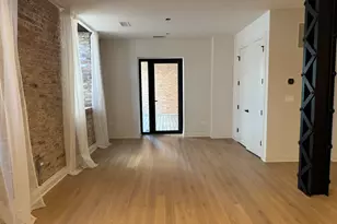 1356 W Chestnut St, Chicago, IL 60642 - Photo 5