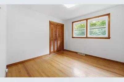 545 S 6th Avenue, La Grange, IL 60525 - Photo 11
