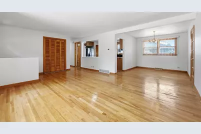 545 S 6th Avenue, La Grange, IL 60525 - Photo 3