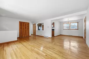 545 S 6th Ave, La Grange, IL 60525 - Photo 3