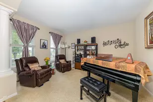 815 Preston Ln, Oswego, IL 60543 - Photo 5