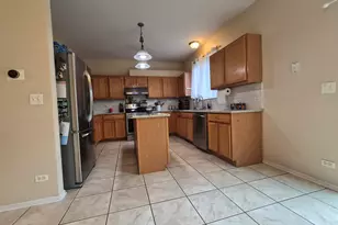 2337 Hudson Cir, Aurora, IL 60502 - Photo 11