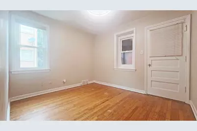 8143 Kilpatrick Avenue #1A, Skokie, IL 60077 - Photo 7