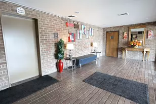7 E Carriageway Dr, Hazel Crest, IL 60429 - Photo 3