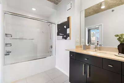 611 S Wells Street #2709, Chicago, IL 60607 - Photo 17