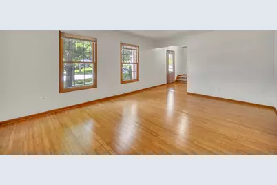 8885 Dryden Street, Woodridge, IL 60517 - Photo 7