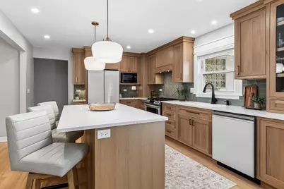 1737 Clyde Drive, Naperville, IL 60565 - Photo 9