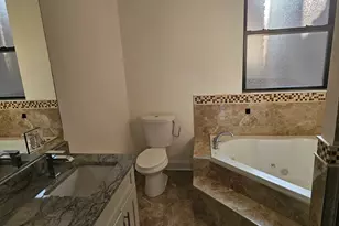 4420 S Berkeley Ave, Chicago, IL 60653 - Photo 27