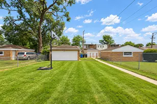 8439 S Hoyne St, Chicago, IL 60620 - Photo 3