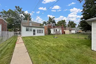 8439 S Hoyne St, Chicago, IL 60620 - Photo 3