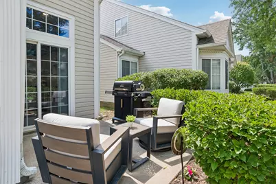 319 E Victoria Circle #319, North Aurora, IL 60542 - Photo 17
