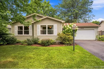 306 Pin Oak Drive, North Aurora, IL 60542 - Photo 1