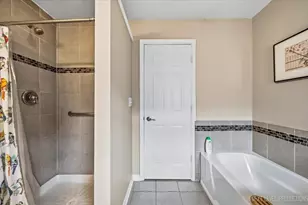 306 Pin Oak Dr, North Aurora, IL 60542 - Photo 19