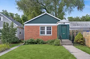 2958 Central St, Evanston, IL 60201 - Photo 1