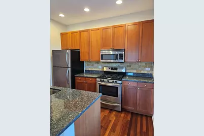 4770 N Manor Avenue #304, Chicago, IL 60625 - Photo 3