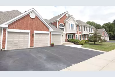 231 University Lane #D, Elk Grove Village, IL 60007 - Photo 1