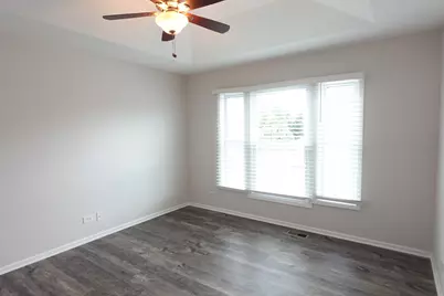 231 University Lane #D, Elk Grove Village, IL 60007 - Photo 13