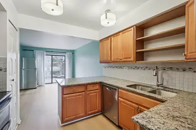 105 W Dover Drive, Mount Prospect, IL 60056 - Photo 9