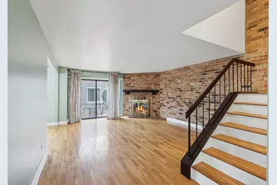 105 W Dover Drive, Mount Prospect, IL 60056 - Photo 3