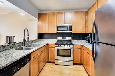 200 N Jefferson Street #2407, Chicago, IL 60661 - Photo 9