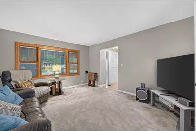 1109 Lancaster Avenue, Elk Grove Village, IL 60007 - Photo 11