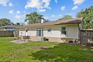 1031 Maple Ln, Elk Grove Village, IL 60007 - Photo 21