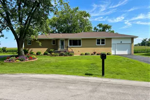 2886 S Southbrook Dr, Kankakee, IL 60901 - Photo 1