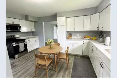 2886 S Southbrook Drive, Kankakee, IL 60901 - Photo 3