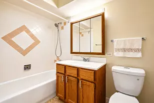 5447 W Lawrence Ave, Chicago, IL 60630 - Photo 35