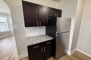 6748 N Ashland Ave, Chicago, IL 60626 - Photo 5