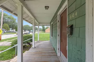 604 N Prairie St, Batavia, IL 60510 - Photo 3
