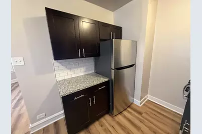 6748 N Ashland Avenue #205, Chicago, IL 60626 - Photo 5