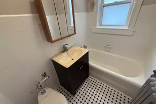 6748 N Ashland Ave, Chicago, IL 60626 - Photo 11