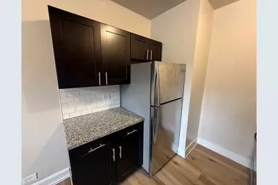 6748 N Ashland Avenue #105, Chicago, IL 60626 - Photo 5