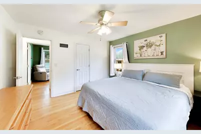 5816 W Greenleaf Avenue, Chicago, IL 60646 - Photo 11