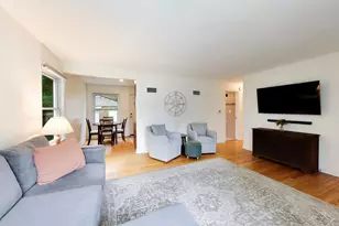 5816 W Greenleaf Ave, Chicago, IL 60646 - Photo 5