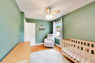 5816 W Greenleaf Avenue, Chicago, IL 60646 - Photo 15