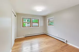 16W674 56th Pl, Clarendon Hills, IL 60514 - Photo 9