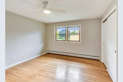 16W674 56th Place #2, Clarendon Hills, IL 60514 - Photo 7