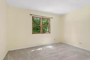 535 Chester Ct W, Aurora, IL 60504 - Photo 17