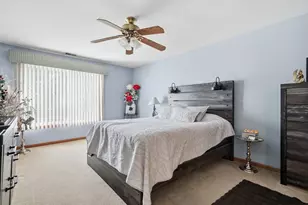 1994 Gary Ct, Schaumburg, IL 60193 - Photo 17