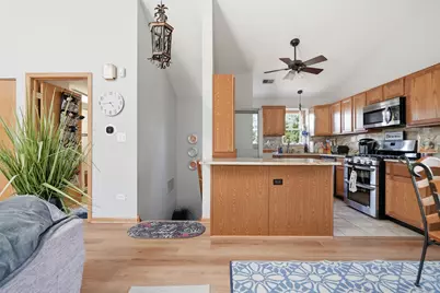 1994 Gary Court #B, Schaumburg, IL 60193 - Photo 11