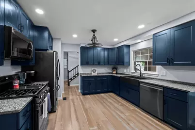 670 Versailles Circle #D, Elk Grove Village, IL 60007 - Photo 5