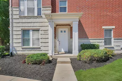 2112 S Crambourne Way #6-6, Arlington Heights, IL 60005 - Photo 3